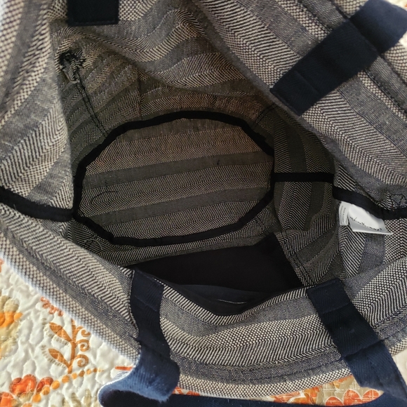 Thirty One - Picture 1 of 4